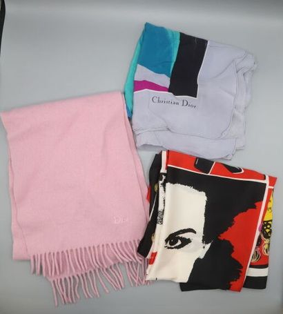 null Christian Dior, carré de soie, un foulard Paloma Picasso Tentations et une écharpe...