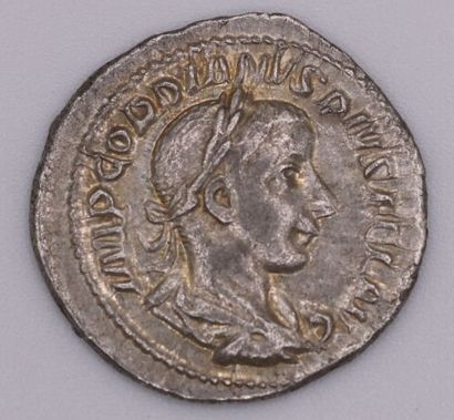 null EMPIRE - Gordian III (238-244). Denarius 3.36 g. Draped and laureate bust right....