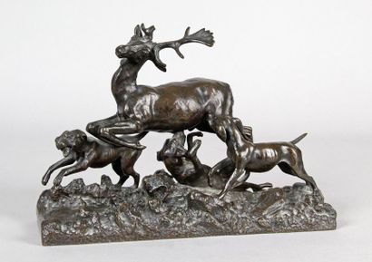 null Christophe FRATIN – 1801-1864 CERF ATTAQUÉ PAR TROIS CHIENS Groupe en bronze...