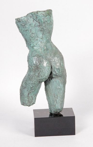 null Maxime BUHLER – 1924-2013 STATUETE DE FEMME ACÉPHALE, 1974 Bronze à patine verte...