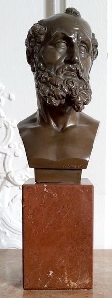 null Otokar ŠPANIEL (1881-1955) Buste d'Hippocrate Bronze patiné sur socle colonne...