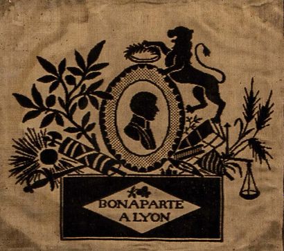 null Bonaparte à Lyon Tableau tissé de velours noir, commémoratif de la visite du...