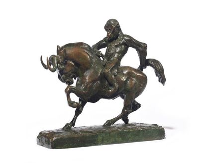 null Singe monté sur un gnou Épreuve en bronze patiné, signée 	 22,5 x 26,5 cm Bibliographie:...