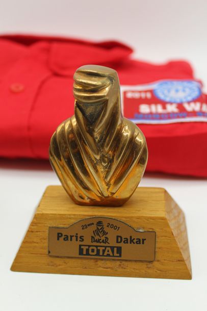 null Trophées Paris Dakar

- Trophée en forme de Bédouin sigle du Paris Dakar, Bédouin...