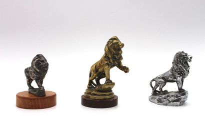null Trois mascottes Lion Peugeot

Lion attribué à Villars, bronze argenté, monté...