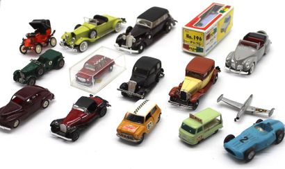 null Miniatures Minialuxe, Rio, Minicars, Lesney…

15 miniatures en métal et plastique...
