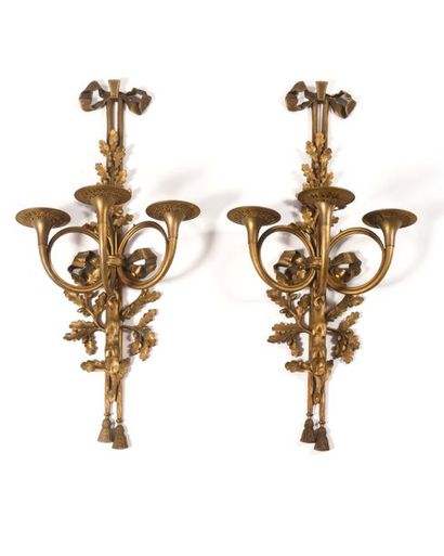 null Ferdinand BarBeDienne (1810-1892) Grande paire d’appliques en bronze doré à...