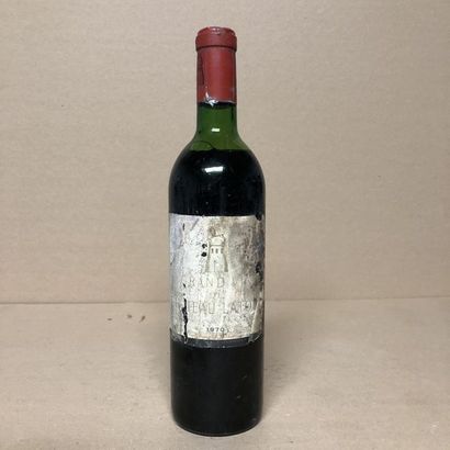 null 1 bottle CHÂTEAU LATOUR 1970 1st GCC (mid-shoulder level, very damaged label,...