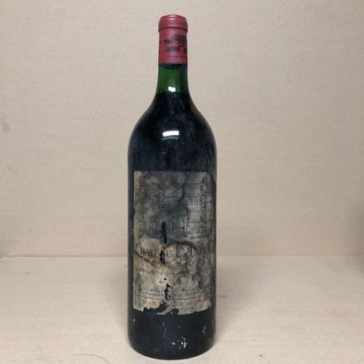 null 1 magnum CHÂTEAU LA LAGUNE 1983 3rd GC (very damaged, very stained, scratched...