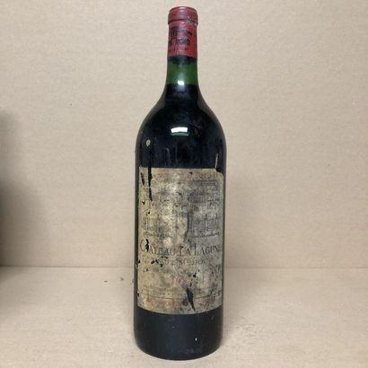 null 1 magnum CHÂTEAU LA LAGUNE 1983 3rd GC (very damaged, very stained, scratched...