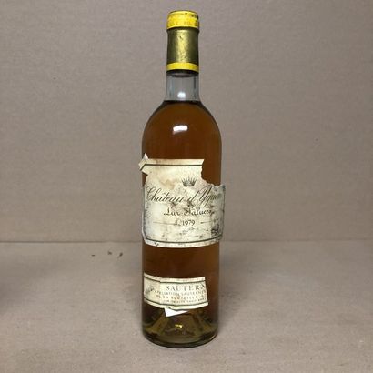 1 bouteille CHÂTEAU D'YQUEM 1979 1er Cru...