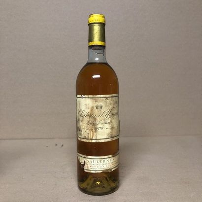 null 1 bouteille CHÂTEAU D'YQUEM 1979 1er Cru Supérieur (niveau léger bas, étiquette...