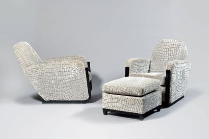 null TRAVAIL de style ART DECO Paire d‘importants fauteuils confortable à dossier...