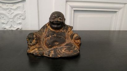 null CHINE Bouddha en bronze, traces de polychromie. Dynastie des Ming, XVIe/XVIIe...