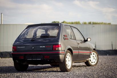 1987 PEUGEOT 205 GTI 1,9L Numéro de série VF3741C8607786414


Belle présentation


211...