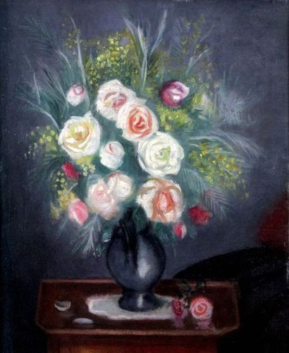 null CHARLES CAMOIN 1879-1965. Vase de roses. Huile sur toile signée en bas à droite....