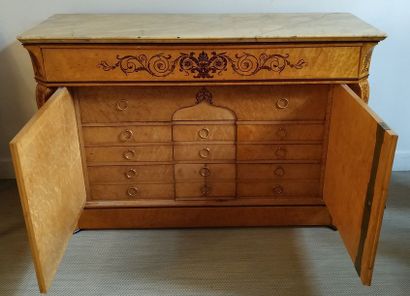 null COMMODE in speckled maple veneer and inlaid with rosewood scrolls opening with...
