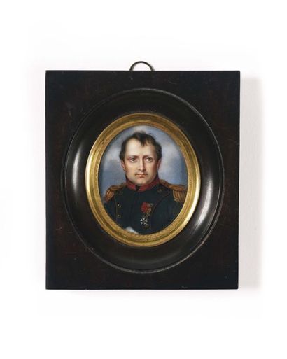 null MUNERET (after). French school of the 19th century. "Emperor Napoleon I". Oval...