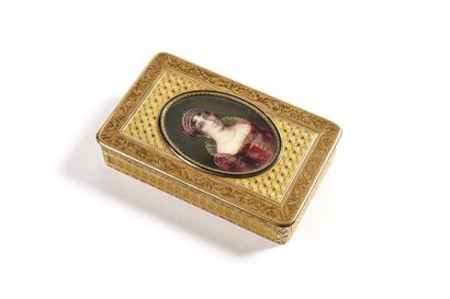 null Jean Urbain GUERIN (1760-1836). Rectangular gold dragées box, finely carved...