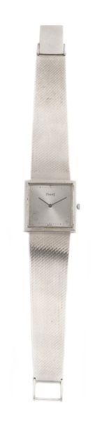 null PIAGET "Extra flat" ref.934 around 1975 Rare and elegant 18k white gold wristwatch....