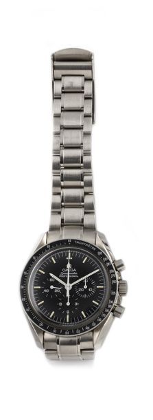 null OMEGA "Speedmaster" ref.145.022 vers 1985 Chronographe bracelet en acier. Boîtier...