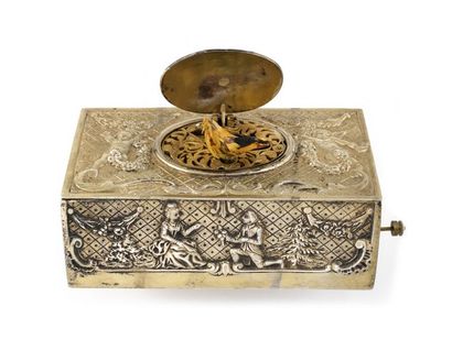 null MUSIC BOX with a singing bird in vermeil, Late 19th century Rectangular in shape,...