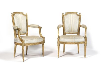 null PAIR OF FAUTEUILS in golden beech with notched backrest, decorated with ribbon...