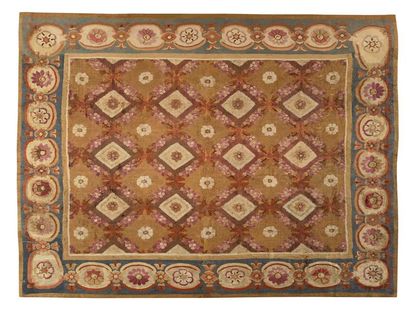 null AUBUSSON CARPET (FRANCE). LATE 18TH CENTURY. Technique of tapestry with wool...