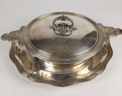 null LEGUMIER and its silver tray Poinçon Minerve Weight: 1862 g