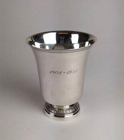 null TIMBALE TULIP on a silver base plain base with a base carved with water leaves....
