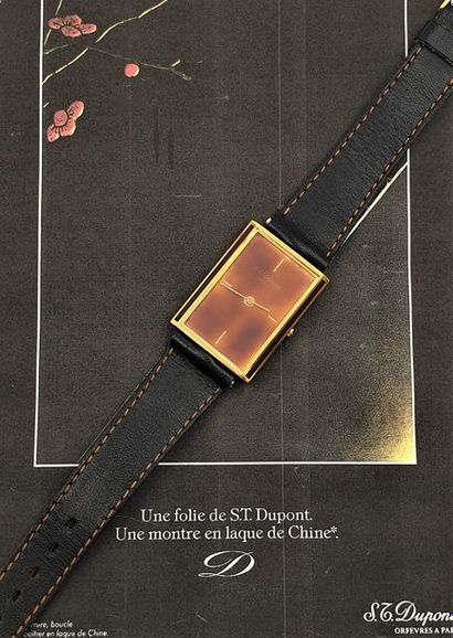 null DUPONT Paris " Laque de Chine" vers 1980 Elégante montre bracelet plaqué or,...
