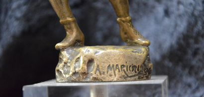 null A. MARION

Le Boxeur

Mascotte signée A. Marion. Bronze argenté. Montée sur...