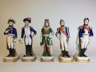 null Ensemble de 5 figurines en porcelaine polychrome : Kellermann, Mortier, Lannes,...