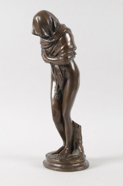 null D’après Jean-Antoine HOUDON – 1741-1828 LA FRILEUSE Bronze à patine mordorée...