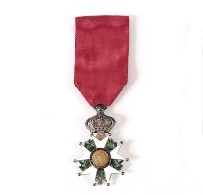 null FRANCE ORDRE DE LA LEGION D’HONNEUR. Etoile de chevalier Second Empire. Argent,...