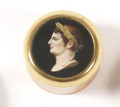 null "Emperor Napoleon I." Pill box, round ivory. Cover decorated with a miniature...