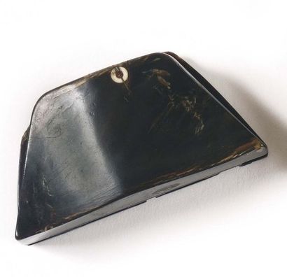 null Two snuffboxes: a- "Return from the Island of Elba", rectangular, horn-shaped....