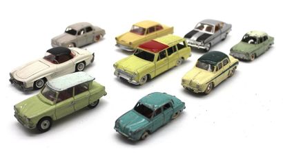 null Miniatures Dinky Toys- 1/43eme 9 miniatures en métal Dinky-Toys. Echelle 1/43...