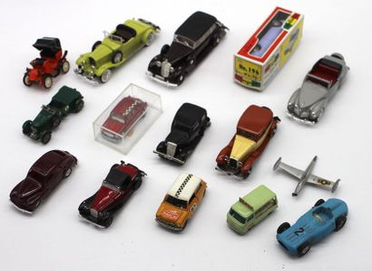 null Miniatures Minialuxe, Rio, Minicars, Lesney… 15 miniatures en métal et plastique...