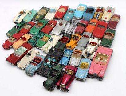 null Miniatures - Cabriolets et Coupés 40 miniatures en métal, échelle 1/43eme. Des...