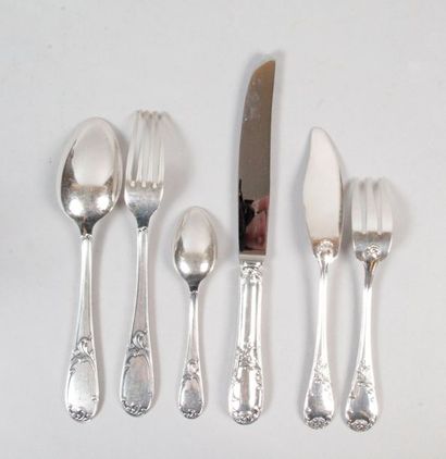 null Goldsmith SAINT MEDARD: part of housewife in silver plated metal: six cutlery,...