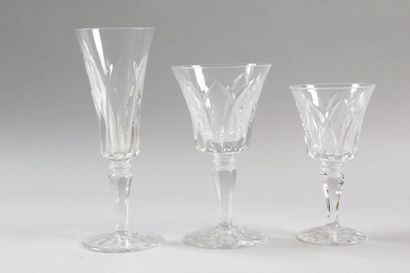 null SAINT LOUIS Serving part model Camargue including 8 water glasses, 11 red wine...