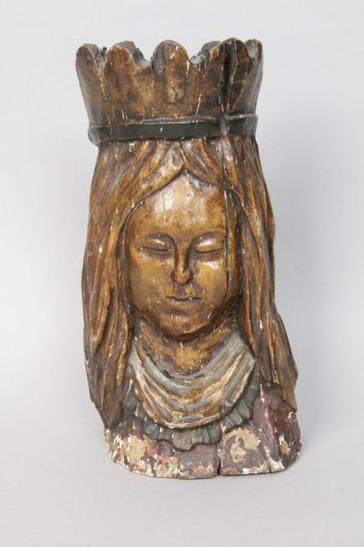 null BUST OF HOLY VIRGIN crowned out of carved and gilded wood. H/ 28 cm