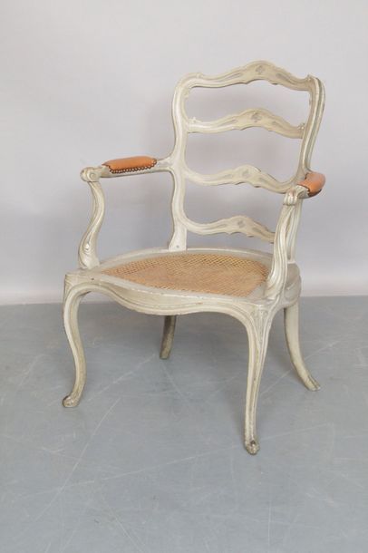 null Cream lacquered wooden barrette backrest, moving armrests, curved legs ending...