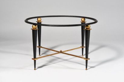 null ATTRIBUE A JULES LELEU (1883-1961) Table basse à plateau circulaire (manquant)...