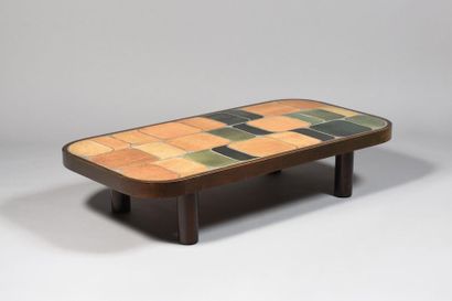 null ROGER CAPRON (1922 - 2006) «Shogun» Table basse rectangulaire à angles arrondis,...