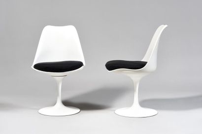 null EERO SAARINEN (1910-1961) KNOLL INTERNATIONAL Publisher Two white lacquered...