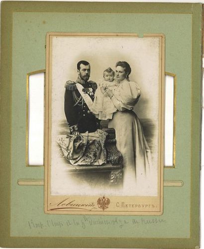 null LEVITZKY (1847 - 1914) – photographe de L.L. Majestés Impériales.

Portrait...