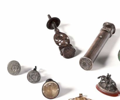 null Set comprising: -Wax case - seal, silver, with marquis' coat of arms, silver...