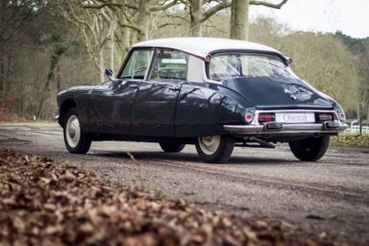 1960 CITROËN DS ID 19 Serial number 3086150

Inimitable look - mythical model

Second...